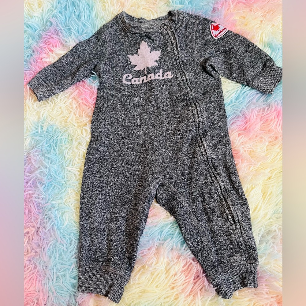 Canadiana Gray Knit Sweater baby Bodysuit 6-12 months